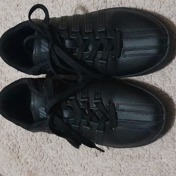 K SWISS - Picture 2 of 5